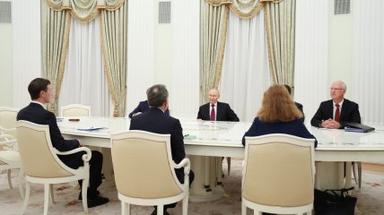 Путин на встрече с американцами
