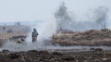 День в ООС: боевики стреляли по населенному пункту, ранена мирная жительница