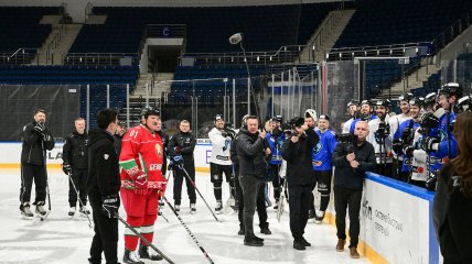 Олександр Лукашенко відвідав тренування "Динамо" Мінськ