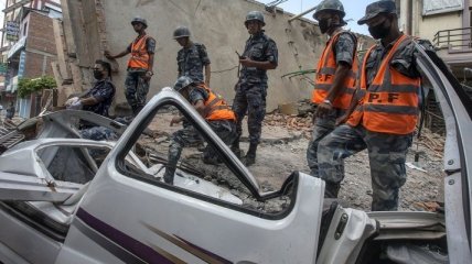 В Непале обнаружены обломки американского вертолета