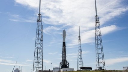 SpaceX вели пряму трансляцію запуску в космос супутників (Відео)