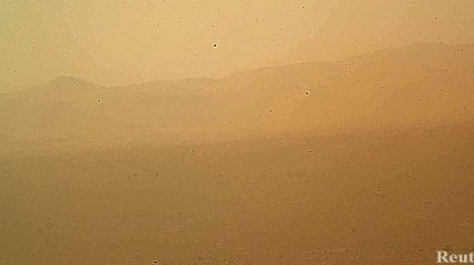Получены первые цветные изображения поверхности Марса