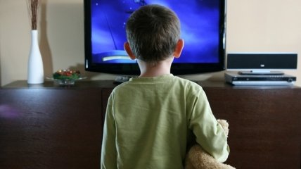 Дети и телевизор:  что должны помнить родители