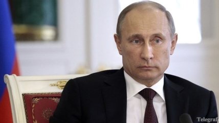Путин впервые наградил медалями Героев труда 