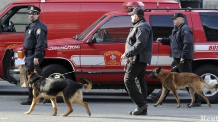 Полиция имеет изображения 2 подозреваемых в бостонском теракте 