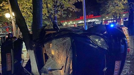 Не постраждав тільки п'яний водій: фото і відео з місця смертельного ДТП в Ізмаїлі