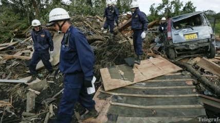 Завалы от тайфуна "Випха" разбирают более тысячи человек  