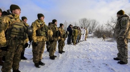 Порошенко назвал главную задачу для армии на 2017 год