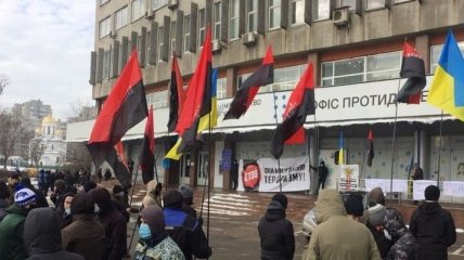 Активисты заявили о планах "дожать" Минюст в вопросе захвата рынка "Столичный" людьми "Юры Енакиевского"