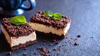 Шоколадний тертий пиріг з сиром