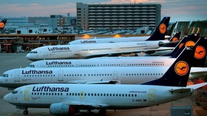 Крупная авиакомпания Германии отменяет более 7 тысяч рейсов из-за коронавируса
