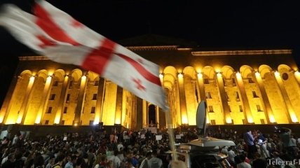 В Грузии парламент принял закон об изменениях в избирательной системе страны