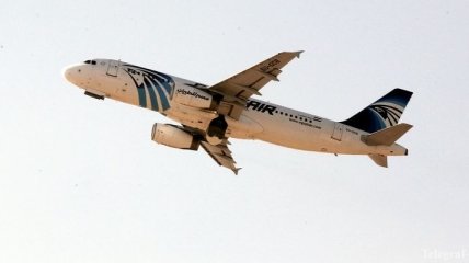 На месте крушения лайнера EgyptAir A320 нашли следы тротила