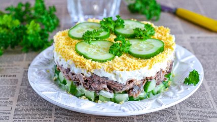 Салат с тунцем и яйцом