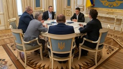 Зеленский встретился с лидерами крымскотатарского народа 