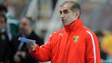 Соперник сборной Украины остался без тренера