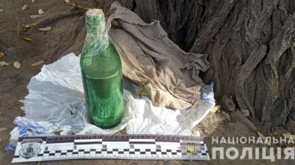 В Одессе на остановке "забыли" бутылку с опасным веществом