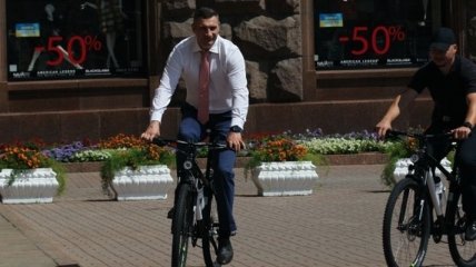 Декларация Кличко: Одолжил третьим лицам свыше 8 млн евро, имеет 7 велосипедов и рояль