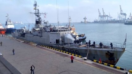 Фрегат НАТО зашел в порт Одессы: фото