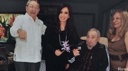 Фидель Кастро встретил президента Аргентины в спортивном костюме 