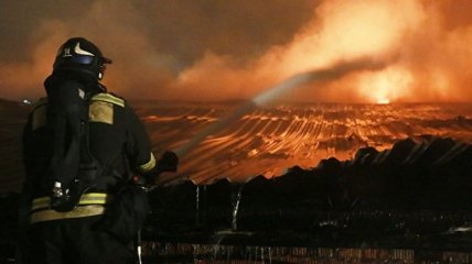 Новый пожар в РФ: сгорела крыша многоэтажки в Сочи