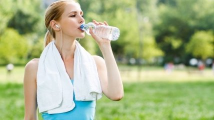 Долгое время вода в бутылках считалась более полезной