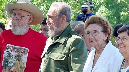 Младшая сестра Фиделя и Рауля Кастро скончалась в Гаване