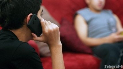 В греческих школах запретили мобильные телефоны