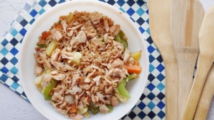 Как приготовить салат с тунцом