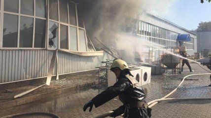 Полиция устанавливает причины взрыва на предприятии в Сумах