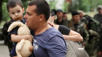 Более 24 тысяч человек уехали в другие регионы Украины с начала АТО