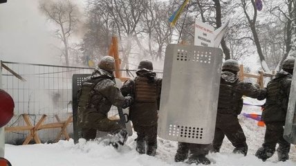 Прокуратура Киева расследует действия полиции под Радой 