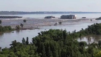 Вода отступила: опубликованы новые фото взорванной врагом Каховской ГЭС