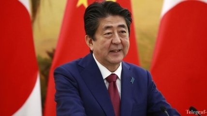 Премьер Японии обещает пристально заняться решением территориального спора с РФ