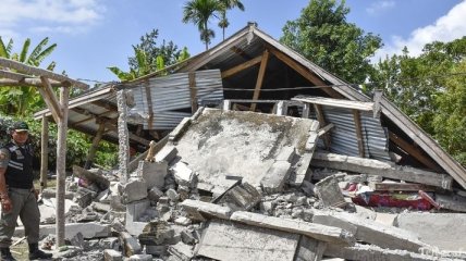 В Индонезии растет количество жертв землетрясения