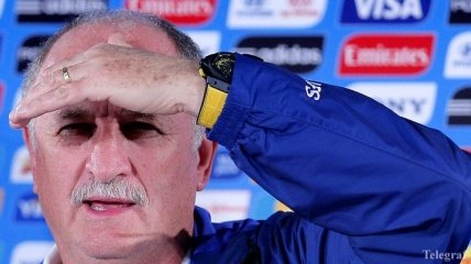 Сколари отстранен от работы в сборной Бразилии