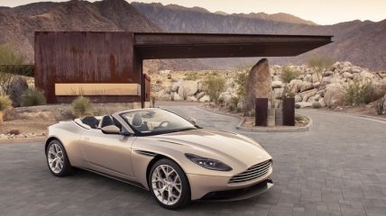 Aston Martin официально представил новый роскошный кабриолет DB11 Volante