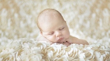 Аллергия на молочную смесь у малышей: почему появляется и что с этим делать