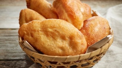 Пышные и легкие пирожки получаются благодаря одному ингредиенту