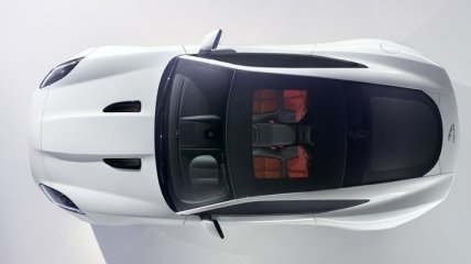 Jaguar впервые показал купе F-Type