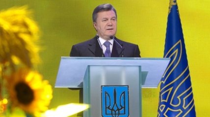 Янукович пригласил в гости президента Эстонии