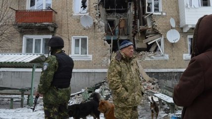 Москаль: Станицу Луганску круглосуточно осыпают "Градами"