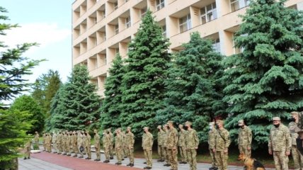 Сорок украинских миротворцев отправились в Косово после обсервации в Трускавце