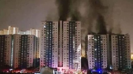 Во Вьетнаме горел небоскреб: люди задыхались и выпрыгивали из окон