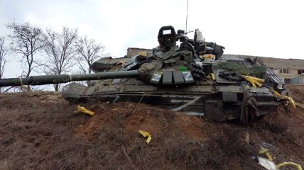 Подбитый танк российских оккупантов