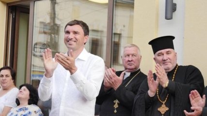 Нардеп Иванчук передумал давать деньги на дороги в Прикарпатье: Зеленский и Богдан отреагировали