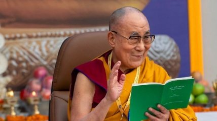 Далай-лама готовит к выпуску свой первый альбом 