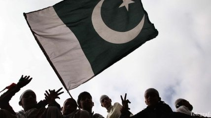 В Пакистане автобус упал в ущелье: 25 человек погибло