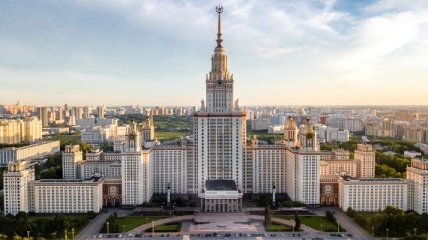 Меры предосторожности: В России прекращают оформление виз для граждан Китая