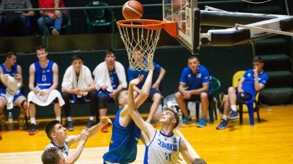 Молодежная сборная Украины по баскетболу разгромила Словакию на турнире в Киеве